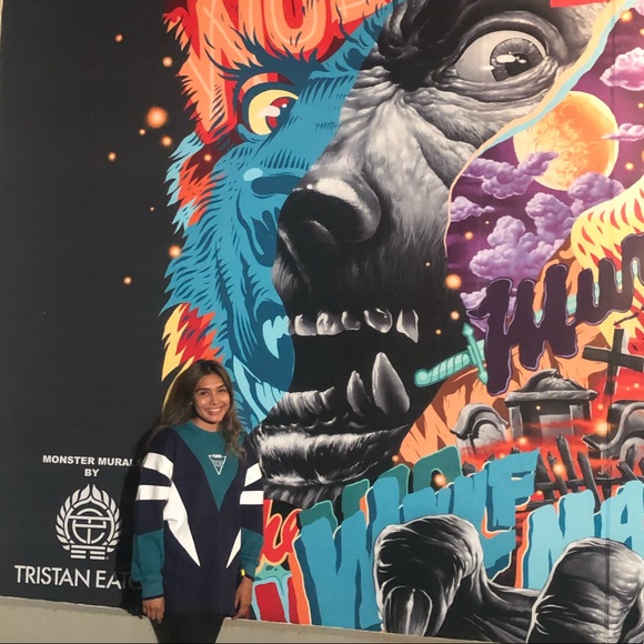 Meet your Posher, Emely - Picture 1 of 1